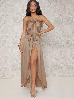 Satin Maxi-Kleid mit Rückenausschnitt & Schlitz | Mocha Brown-0